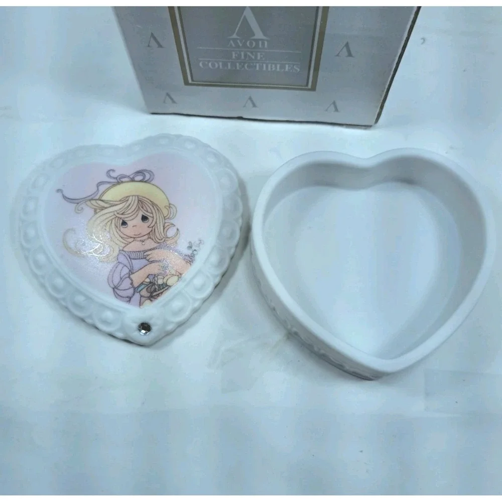 Vintage 1997 Avon Precious Moments Porcelain Birthstone Trinket Box April